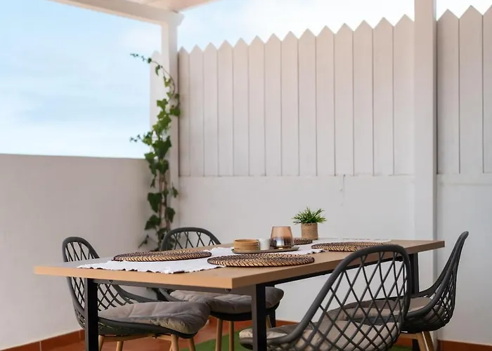 Atico Con Barbacoa Y Terraza Exclusiva. 阿德耶