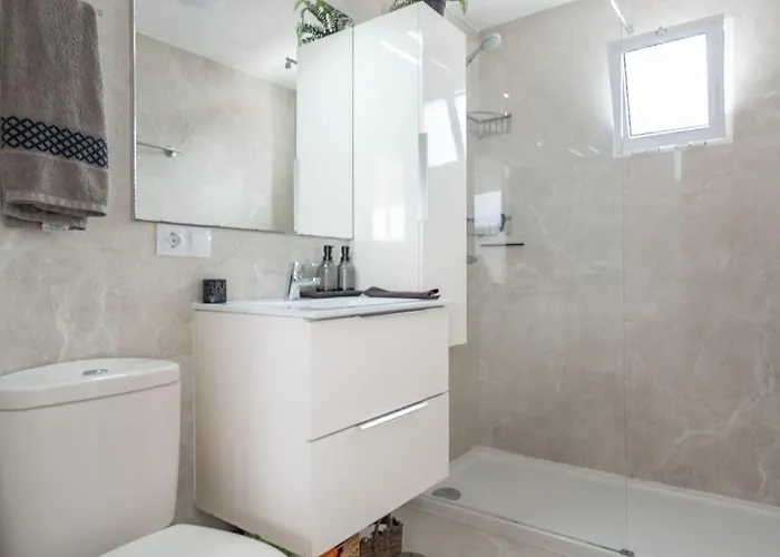 Atico Con Barbacoa Y Terraza Exclusiva. * 阿德耶