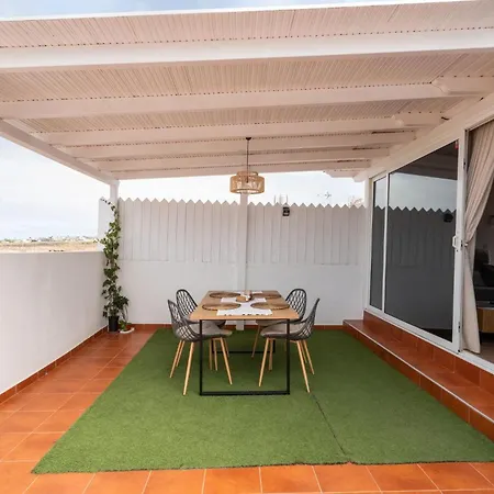 Atico Con Barbacoa Y Terraza Exclusiva.